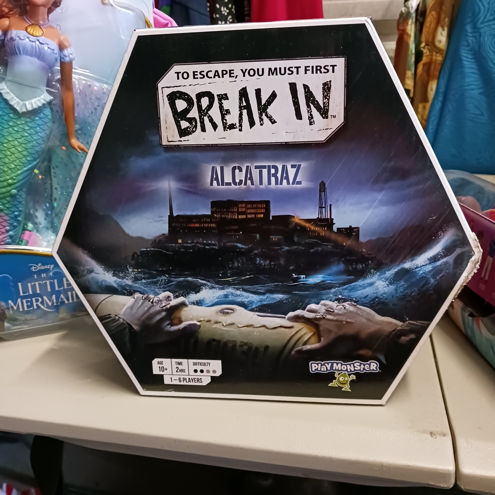 Break In: Alcatraz Board Game